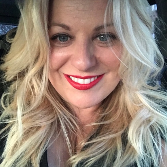 Meet your Posher, Sue - Picture 3 of 7